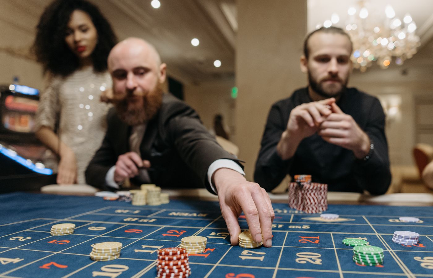 Stół do blackjacka w kasynie